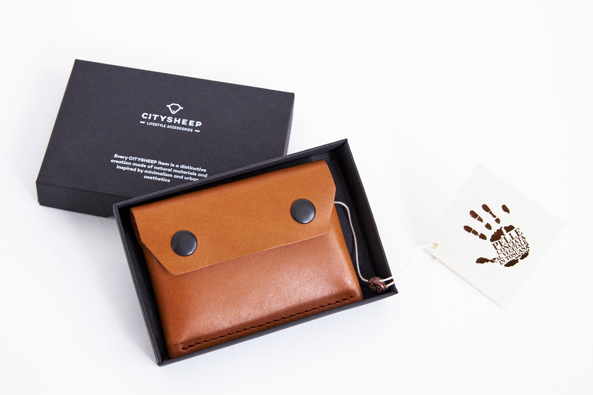 Veg tanned leather wallet for cards with hidden AirTag holder