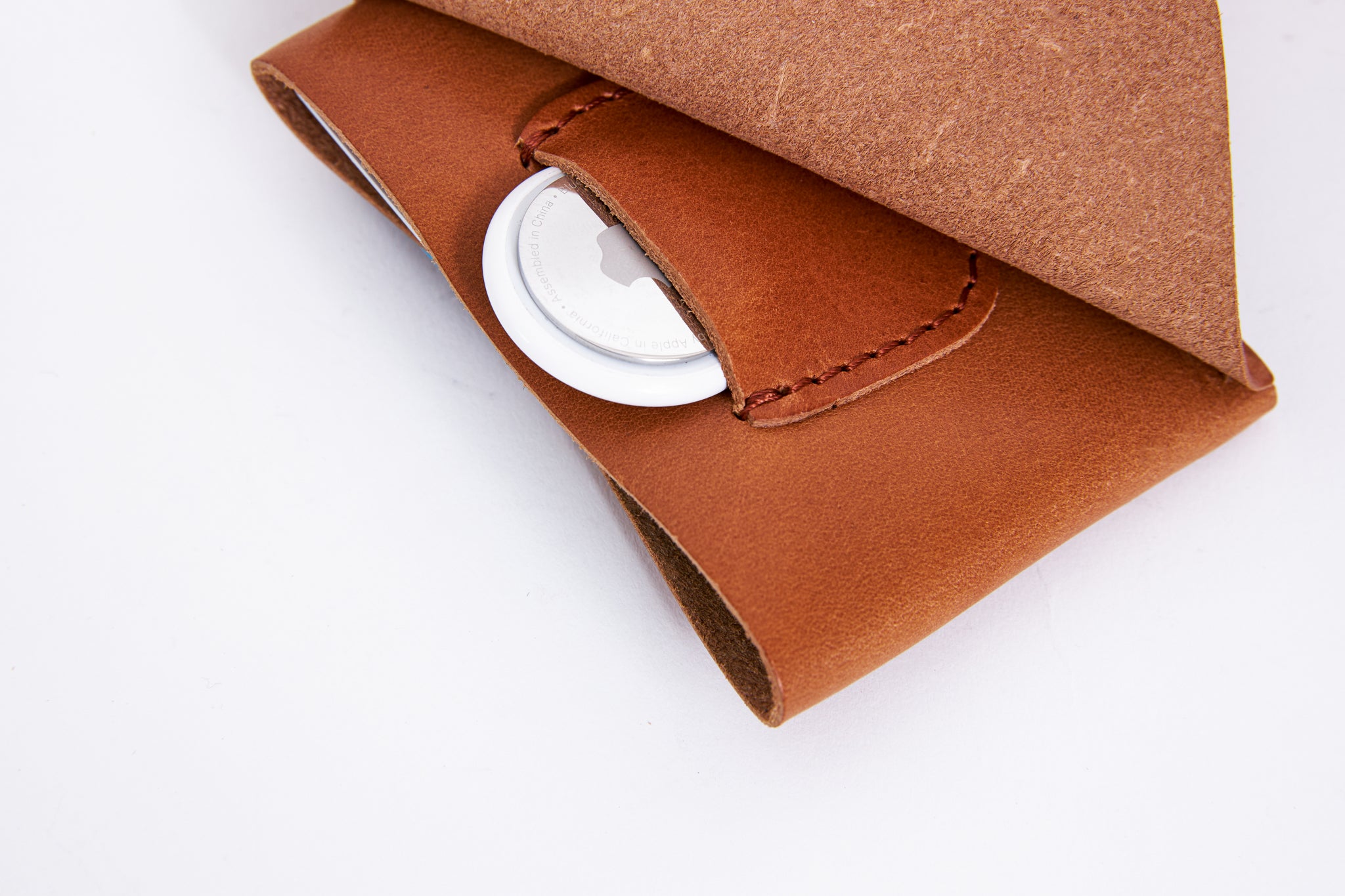 Mens wallet with AirTag slot