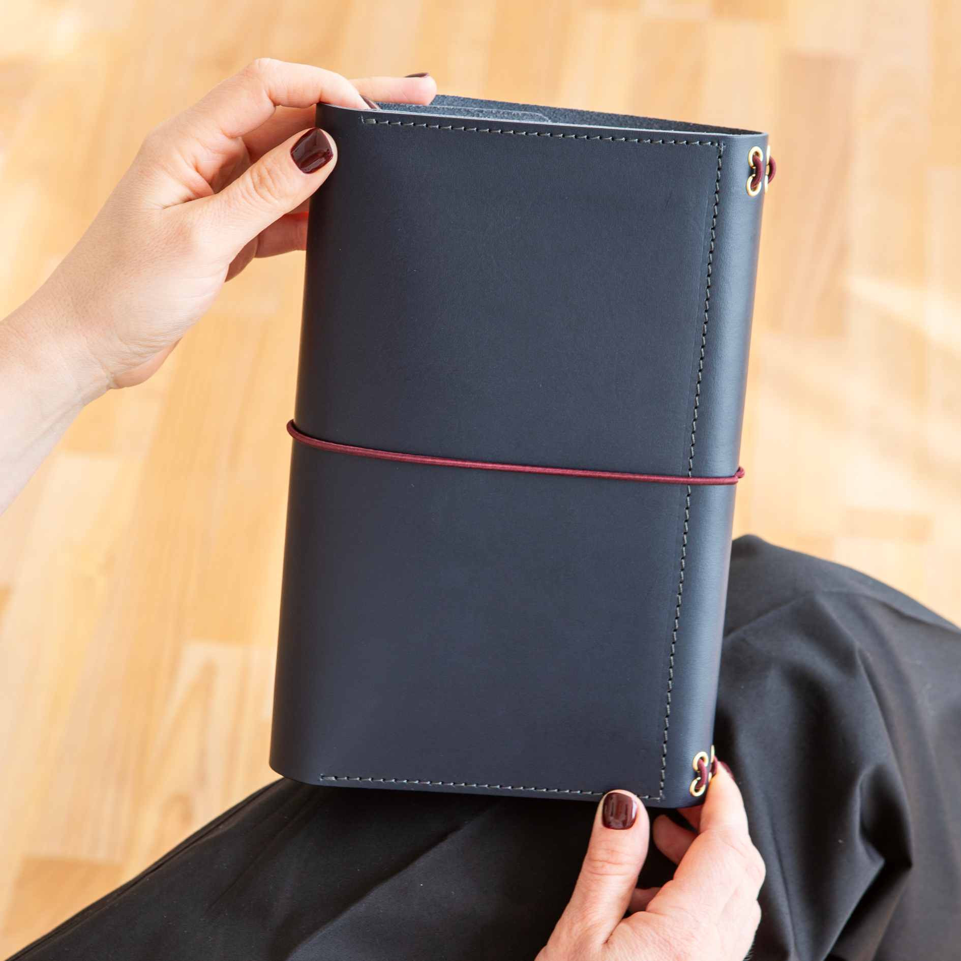 Trijų dalių odinė užrašų knygelė CARRY ALL/ Tamsiai mėlyna