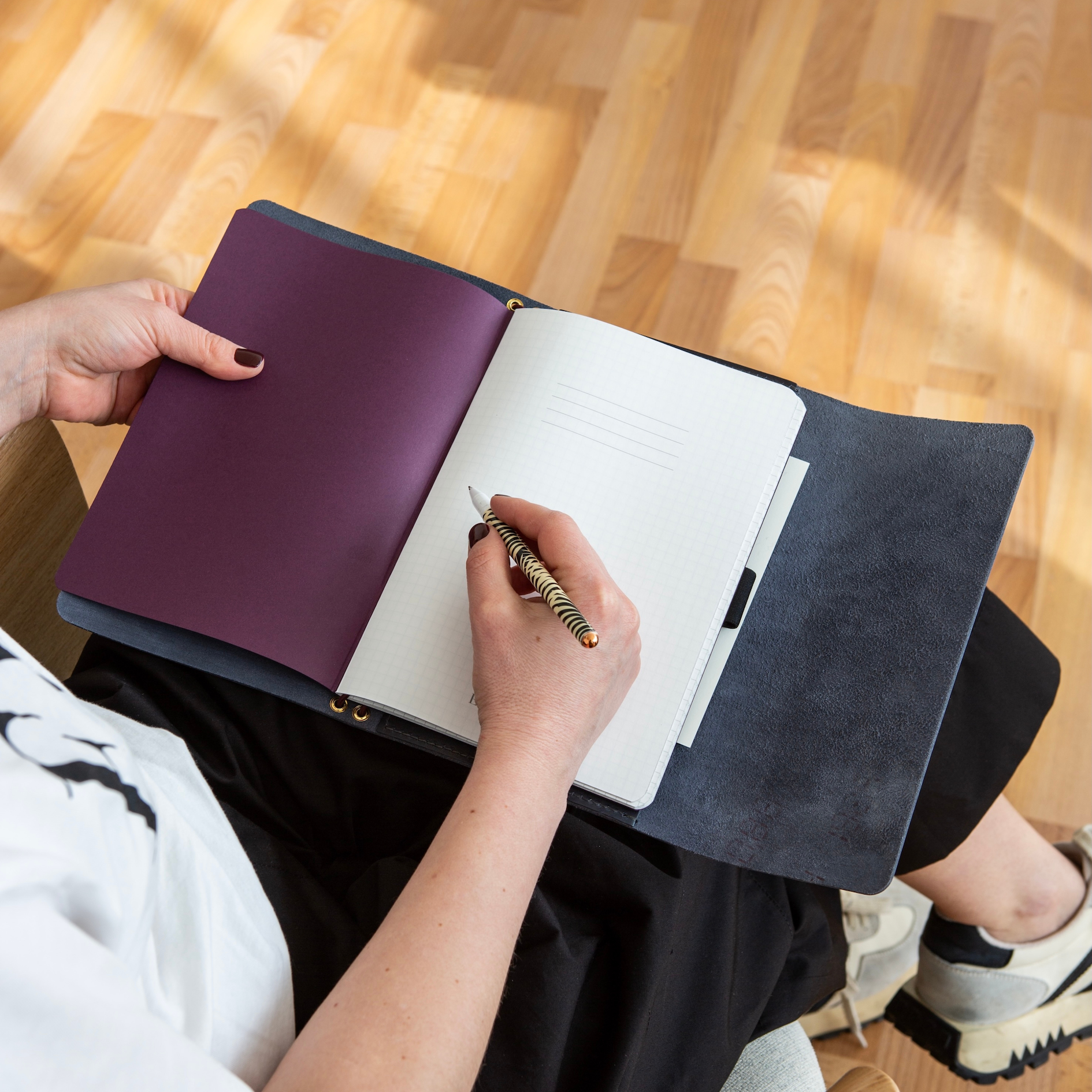 Trijų dalių odinė užrašų knygelė CARRY ALL/ Tamsiai mėlyna