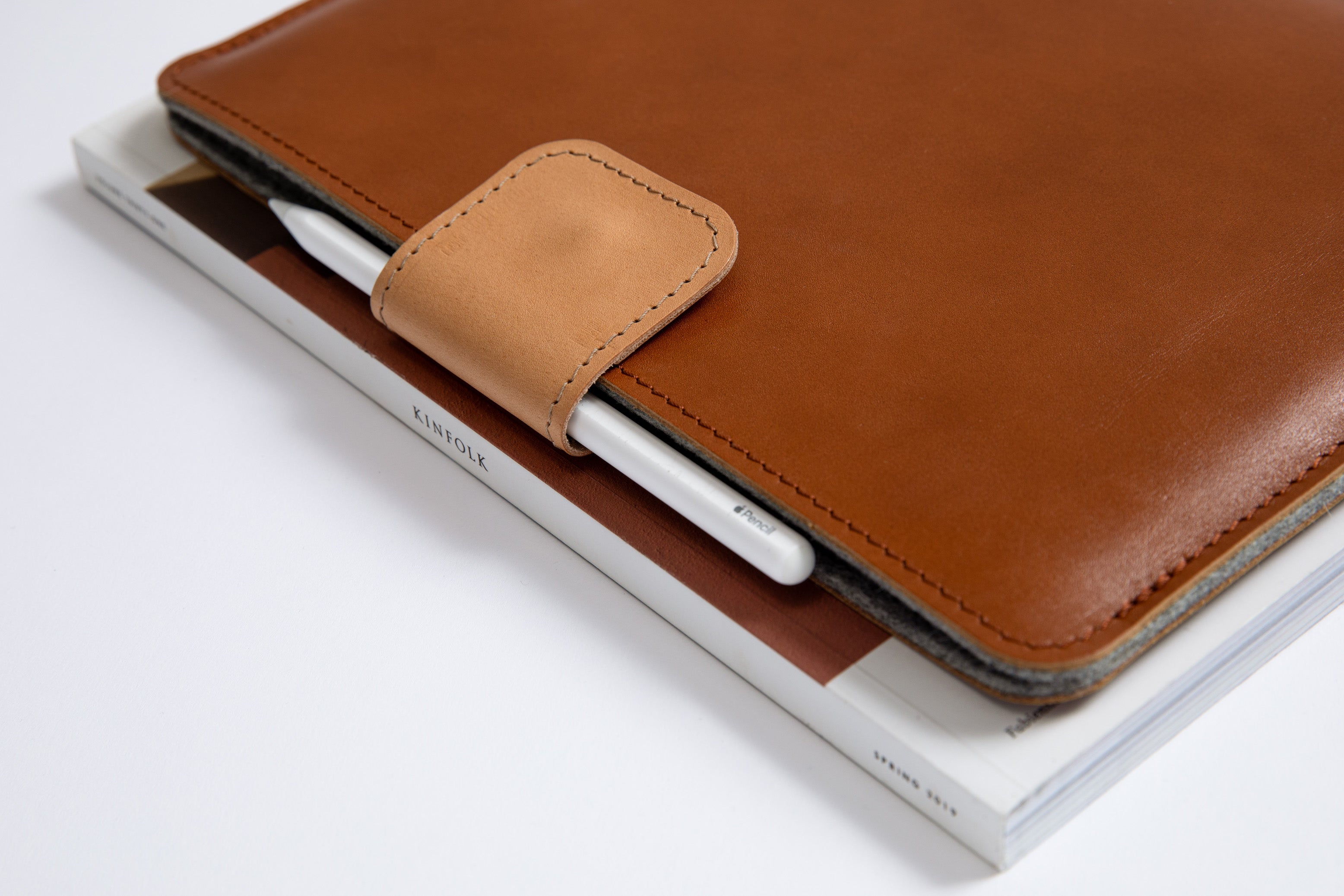 Slim Fit Leather MacBook Sleeve lined with merino wool felt