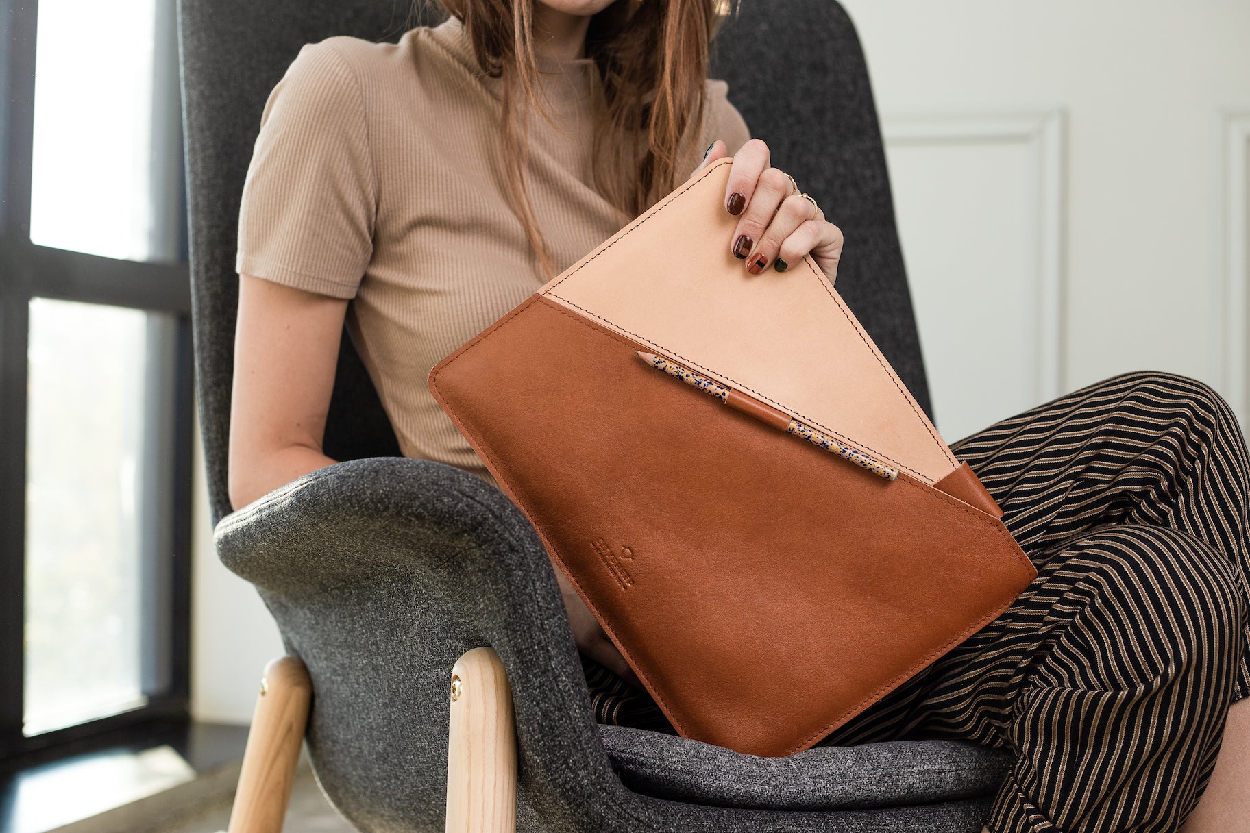 SLIM FIT iPad įmautė / Šviesiai ruda