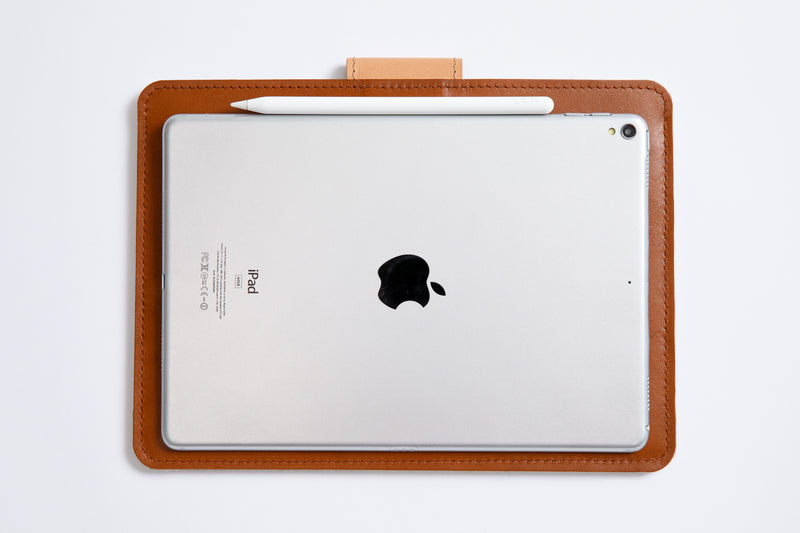 KEEP IT SNUG dėklas iPad / Šviesiai rudas